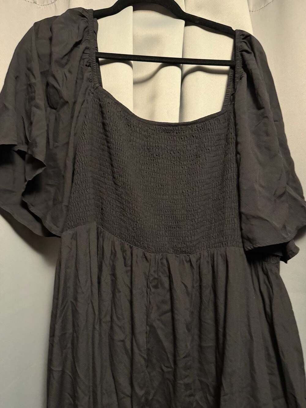 Plus Size 3x/22-24 BloomChic V-Neck Ruched Knotted Pocket Ruffle Dress - Picture 9 of 9
